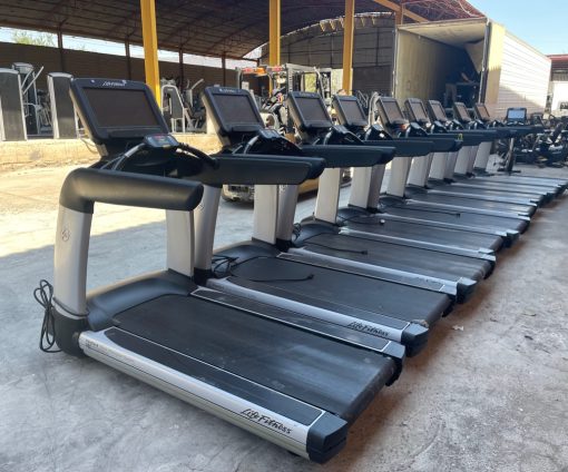 Used Life Fitness 95T Discover SE